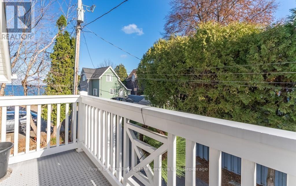 Photo 37 of 4 6th Street, Grimsby ON