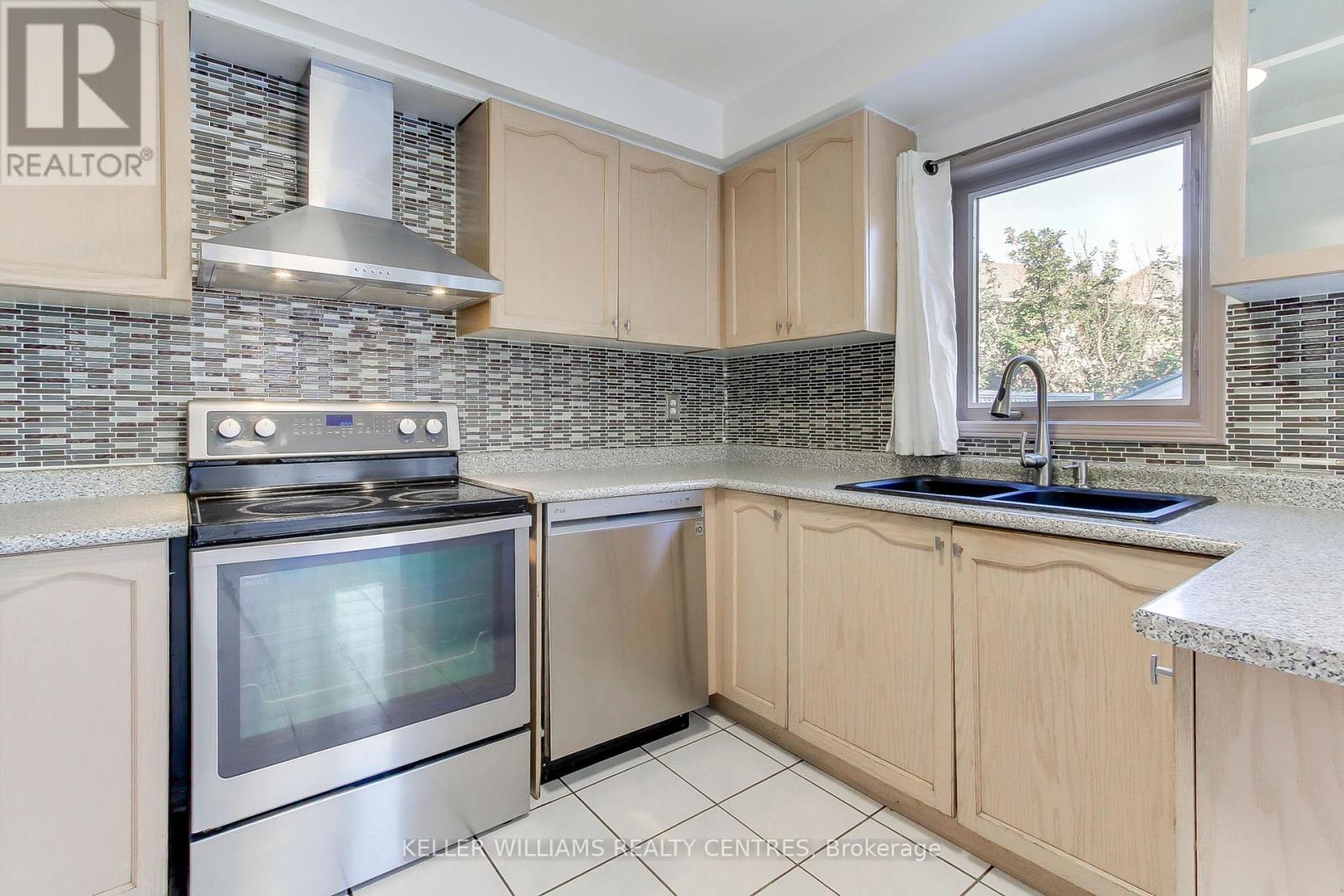 Photo 16 of 14 Nautical Drive, Brampton ON