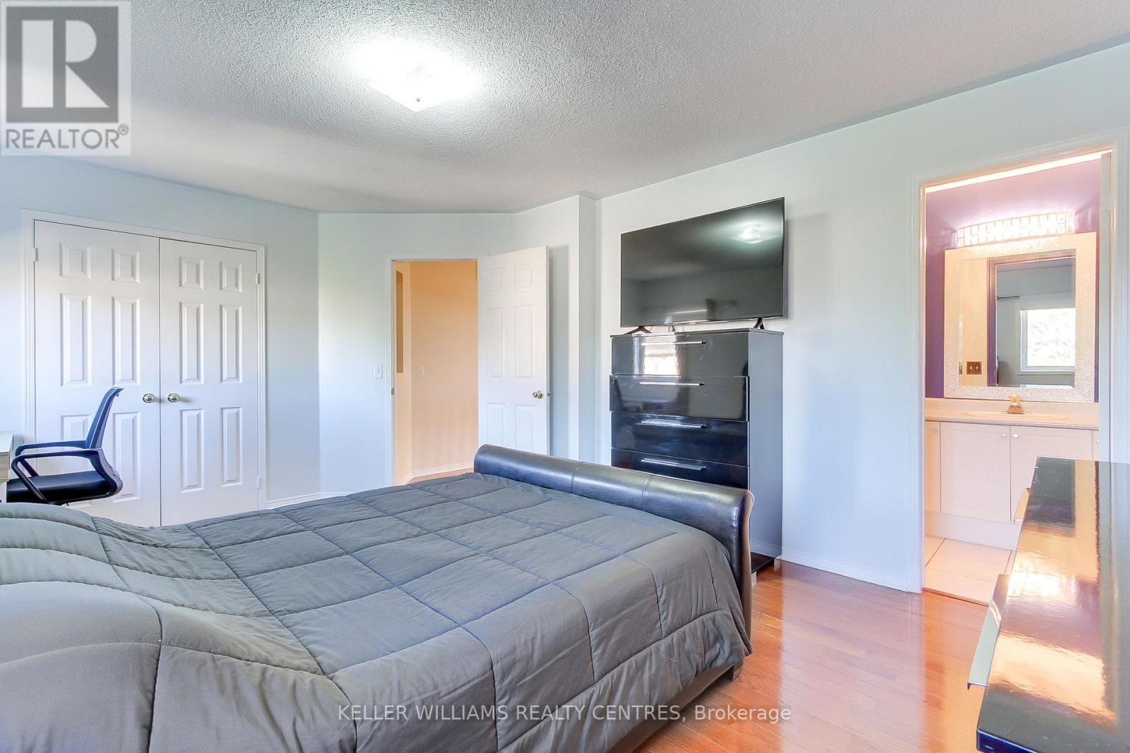 Photo 24 of 14 Nautical Drive, Brampton ON