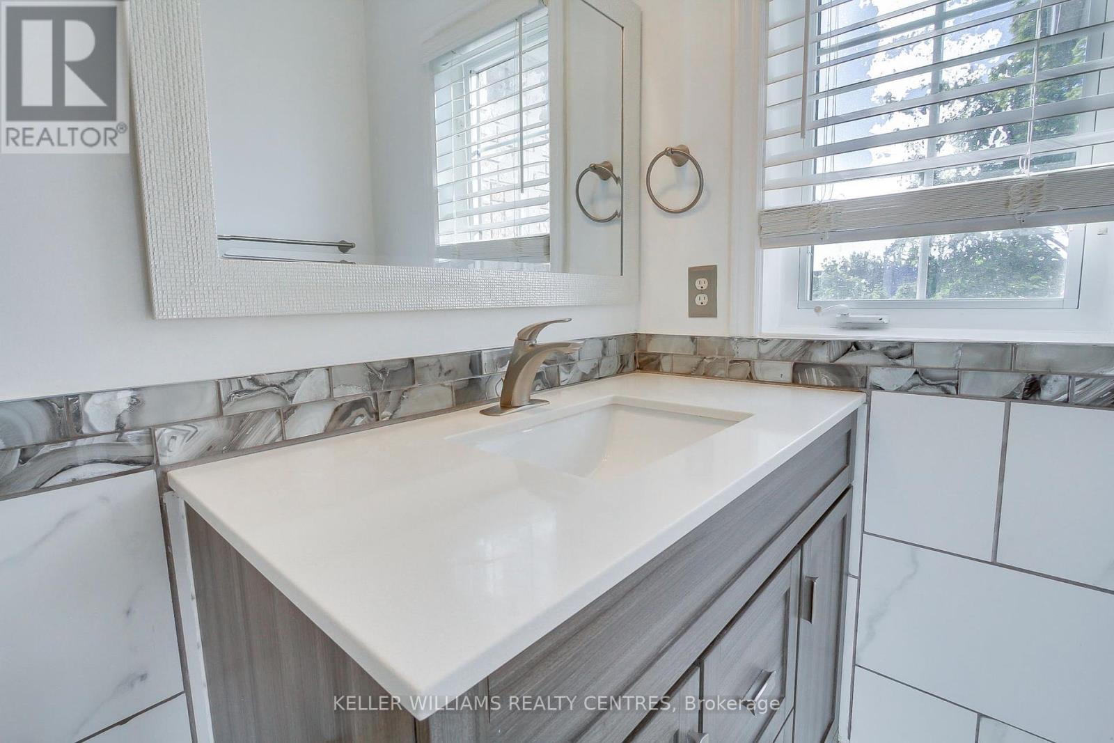Photo 38 of 14 Nautical Drive, Brampton ON