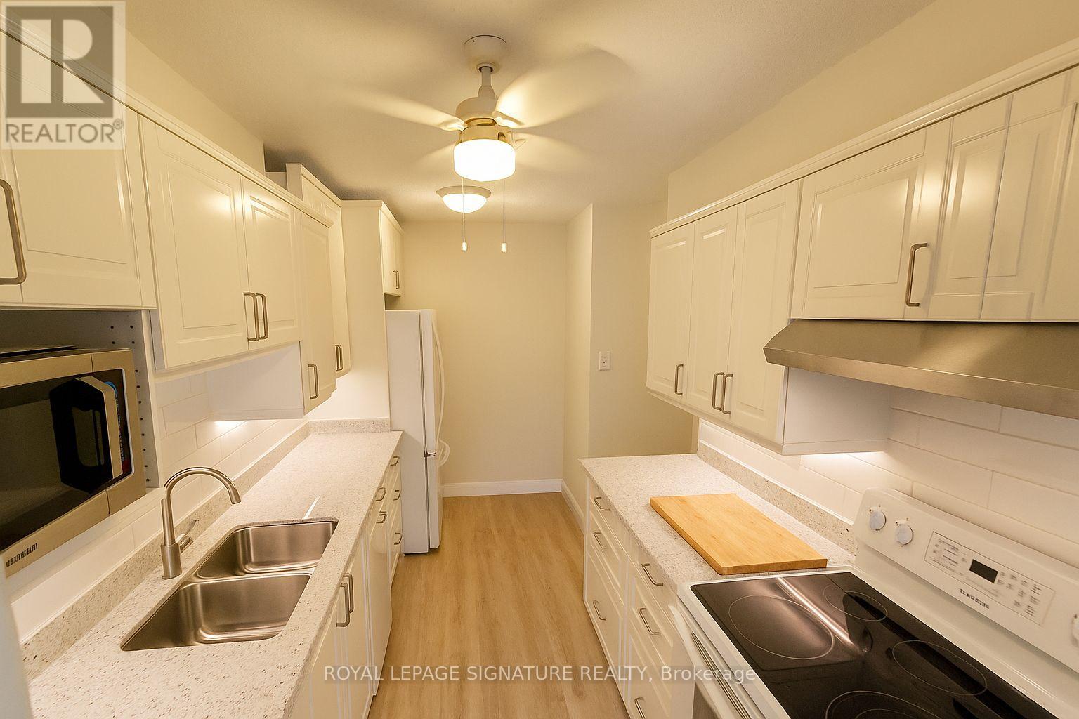 Photo 1 of 810 65 Southport Street, Toronto ON