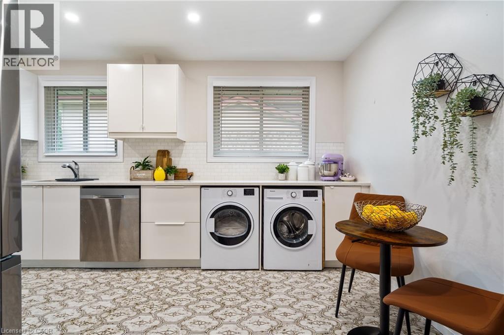 Photo 19 of 444 Queen Victoria Drive, Hamilton ON