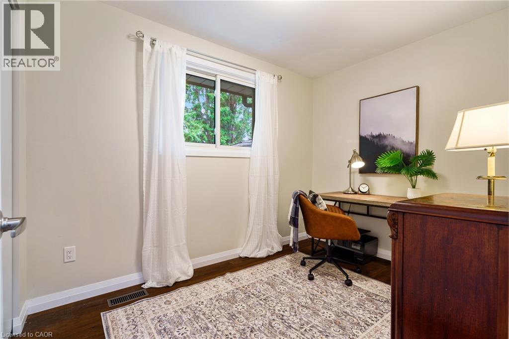 Photo 25 of 444 Queen Victoria Drive, Hamilton ON