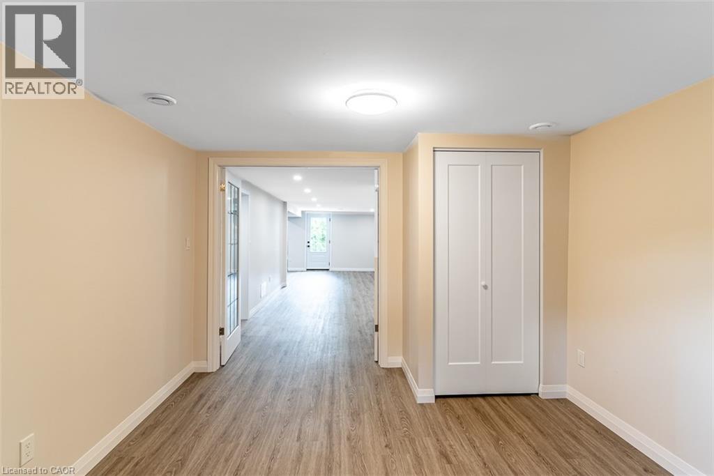 Photo 31 of 444 Queen Victoria Drive, Hamilton ON