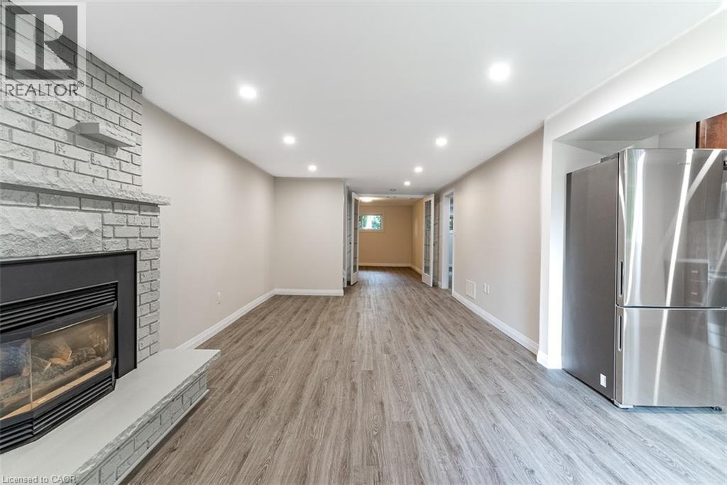 Photo 34 of 444 Queen Victoria Drive, Hamilton ON