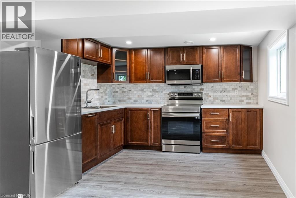 Photo 36 of 444 Queen Victoria Drive, Hamilton ON