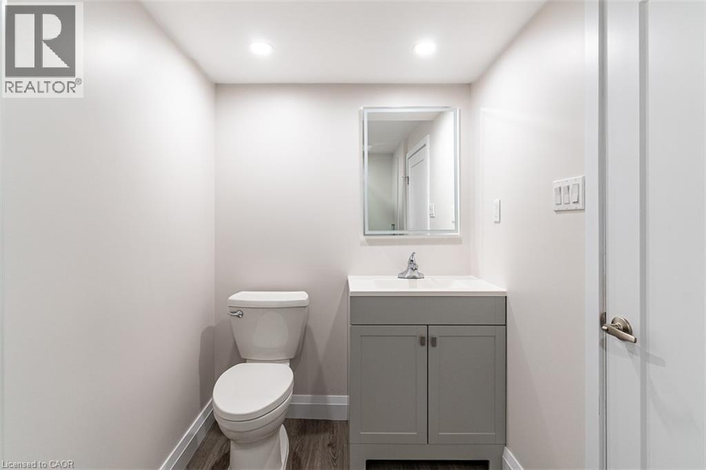 Photo 39 of 444 Queen Victoria Drive, Hamilton ON