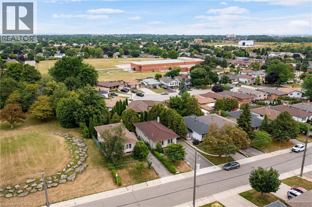 Photo 49 of 444 Queen Victoria Drive, Hamilton ON