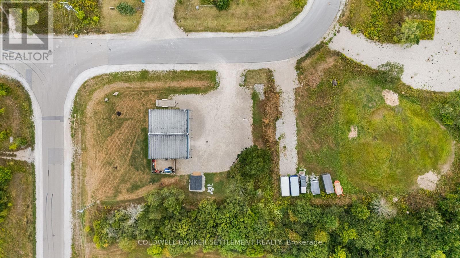 Photo 9 of 19 Warren Crescent, Perth ON