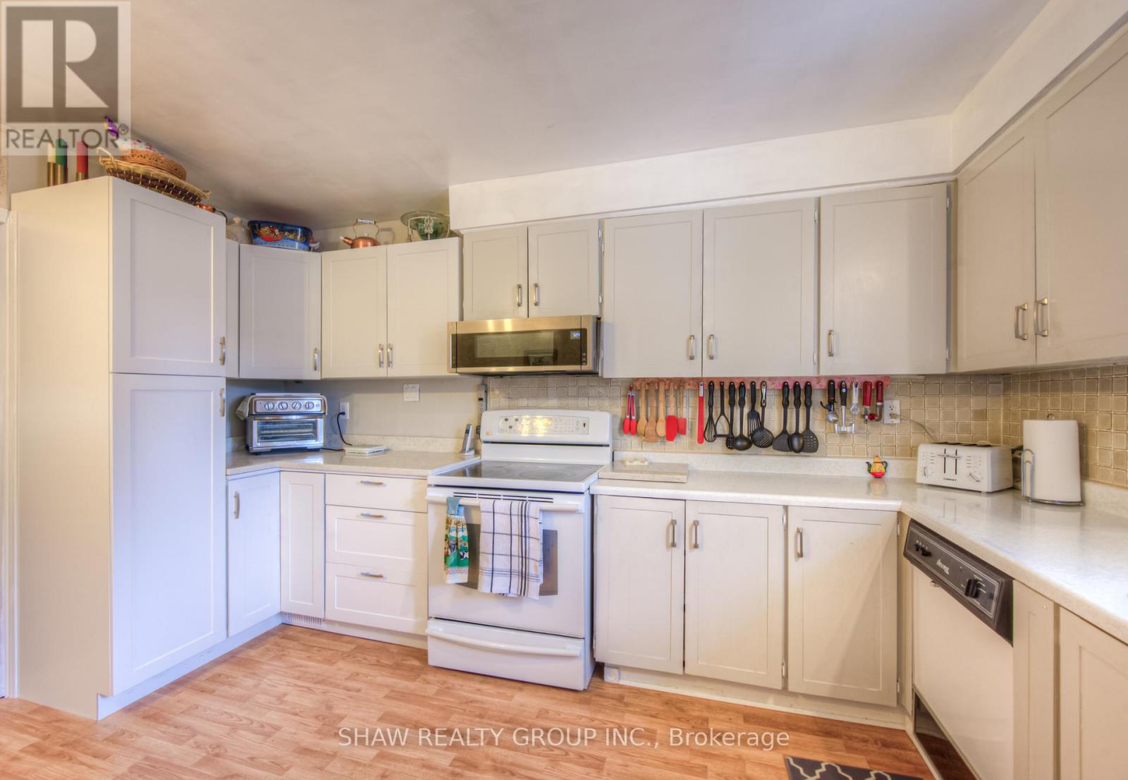 Photo 31 of 1745 Briarwood Drive, Cambridge ON