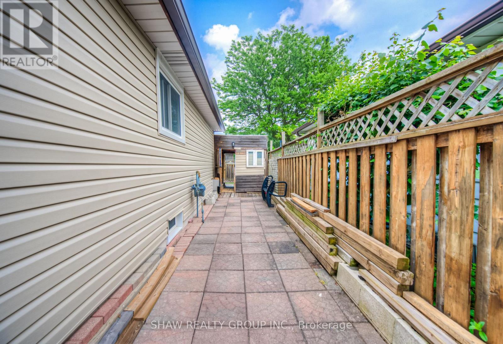 Photo 36 of 1745 Briarwood Drive, Cambridge ON