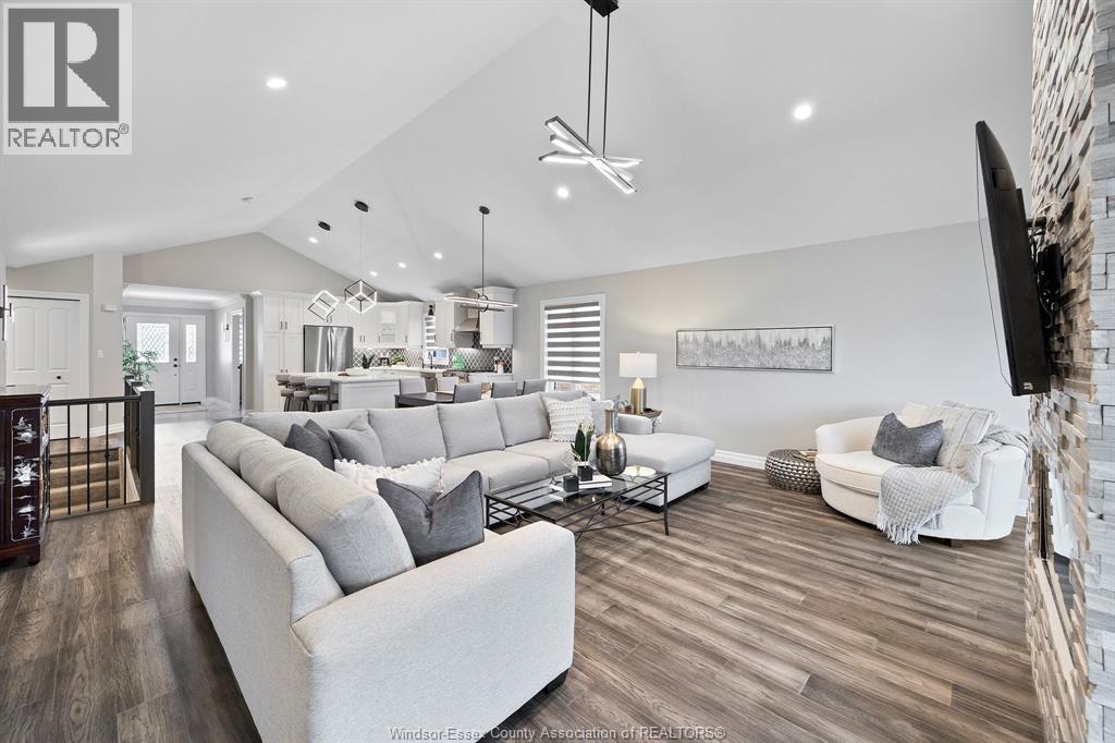 Photo 18 of 1318 Tom Toth Street, Lasalle ON