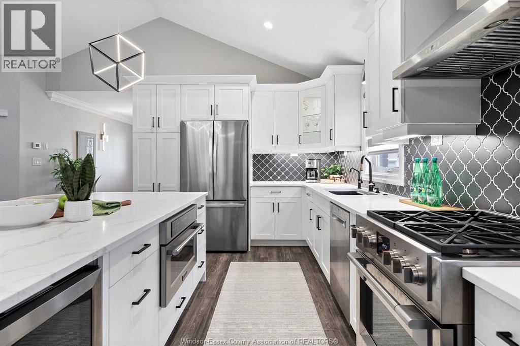 Photo 6 of 1318 Tom Toth Street, Lasalle ON