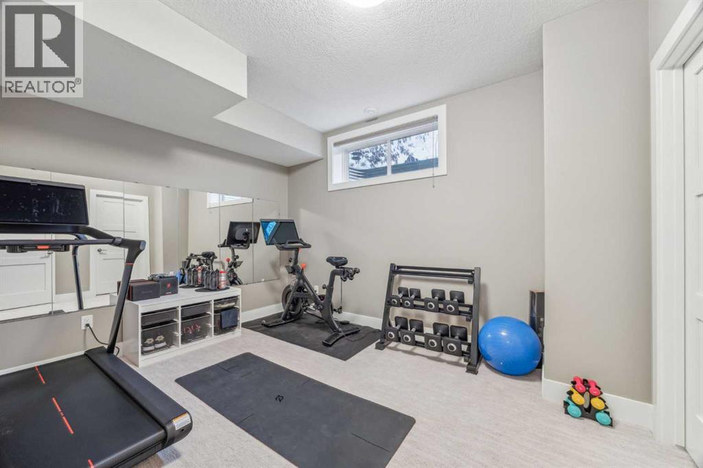 Single Family House for Sale in   Avenue NW Tuxedo Park Calgary 