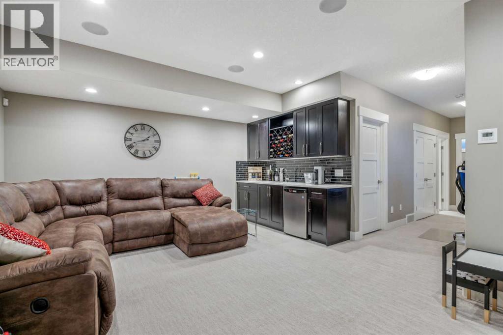 Single Family House for Sale in   Avenue NW Tuxedo Park Calgary 