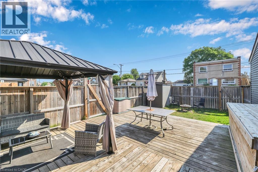 Photo 11 of 104 Southworth Street, Welland ON