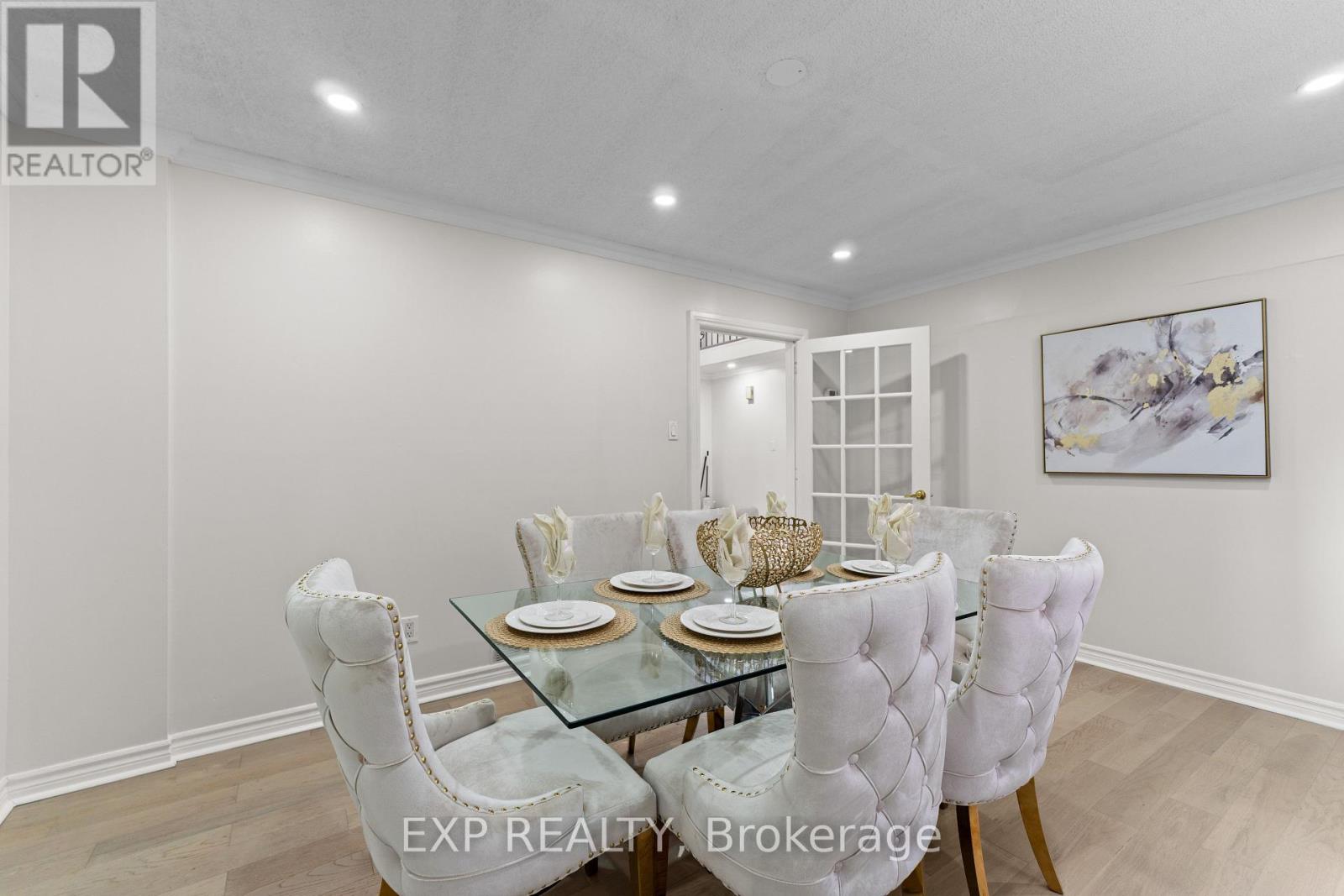Photo 10 of 28 Fairlight Street, Brampton ON