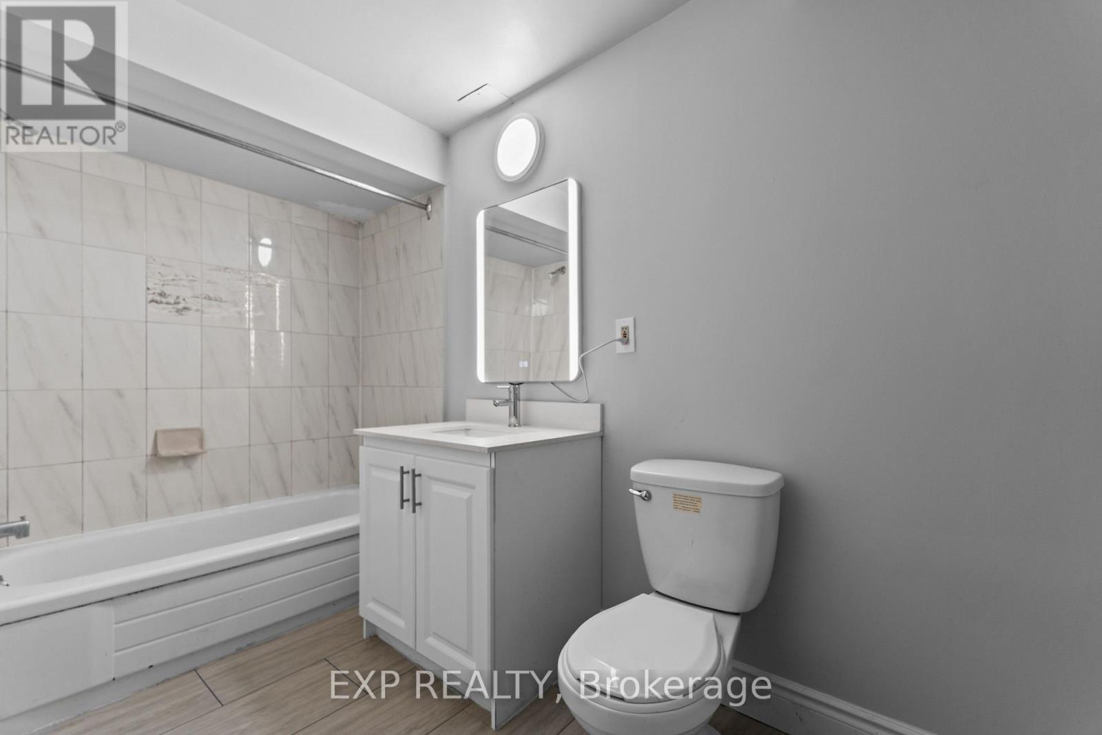 Photo 34 of 28 Fairlight Street, Brampton ON