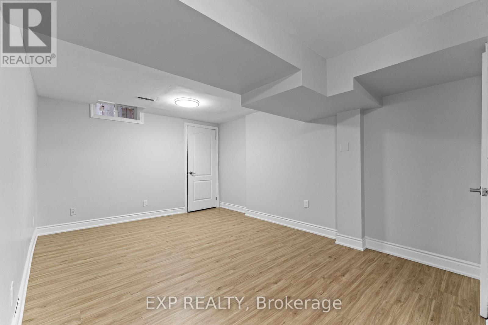 Photo 36 of 28 Fairlight Street, Brampton ON