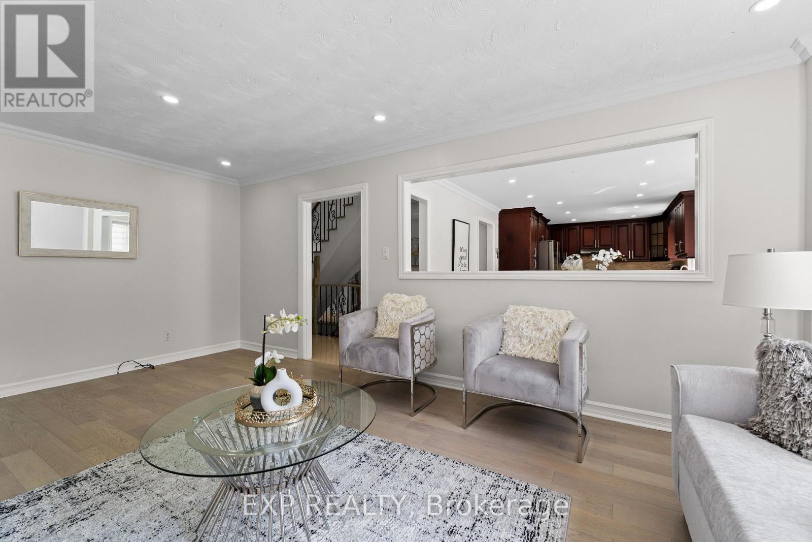 Photo 12 of 28 Fairlight Street, Brampton ON