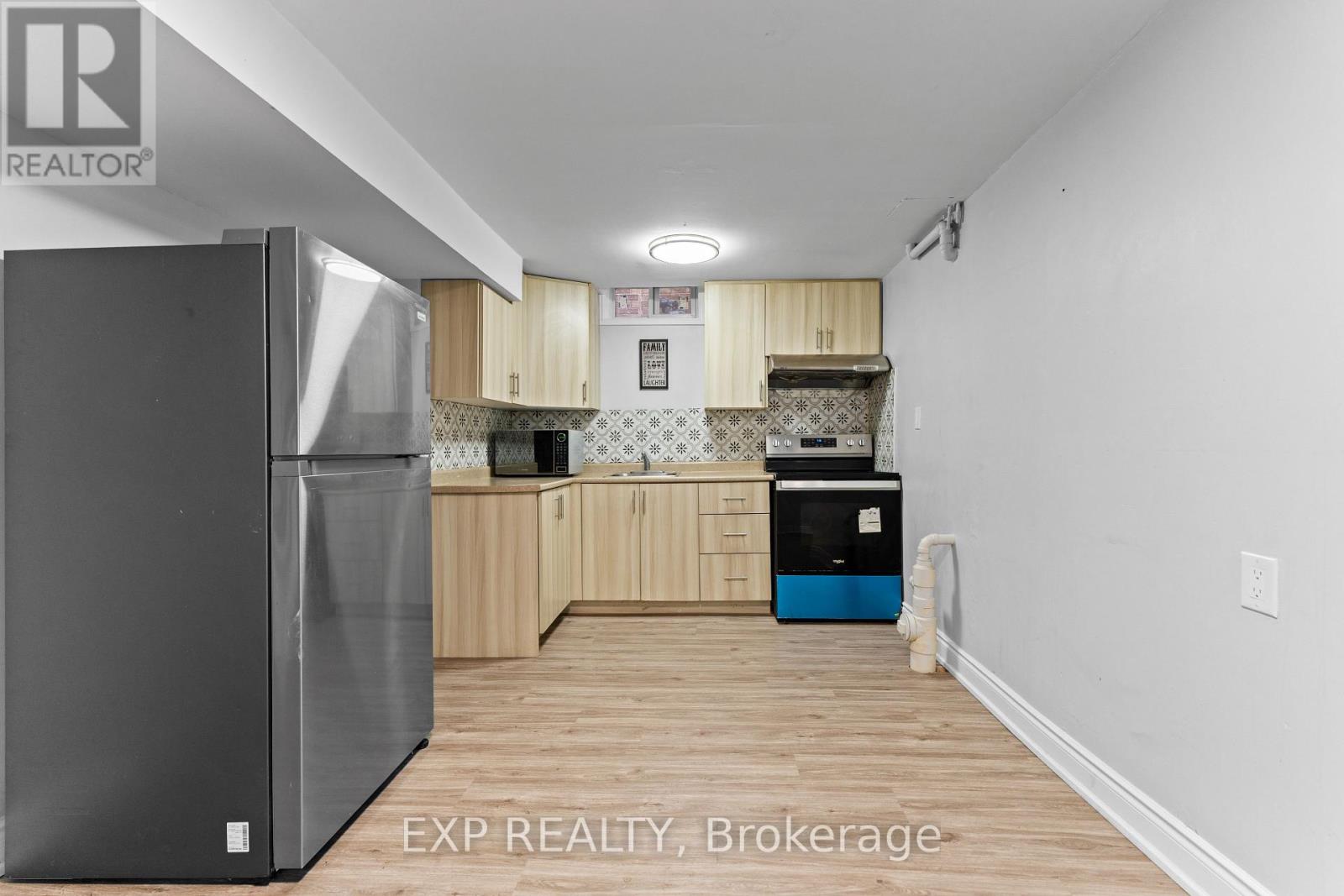 Photo 35 of 28 Fairlight Street, Brampton ON