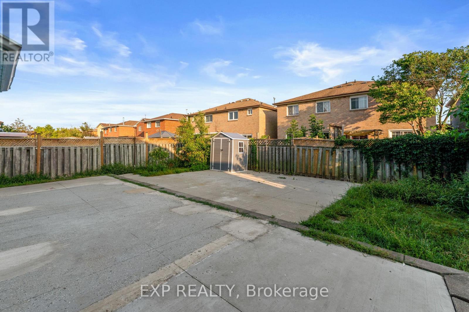 Photo 40 of 28 Fairlight Street, Brampton ON