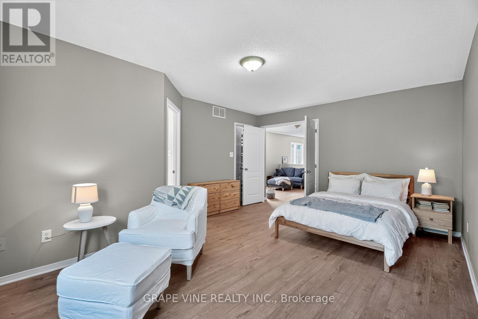 Photo 19 of 21 Fieldberry Private, Ottawa ON