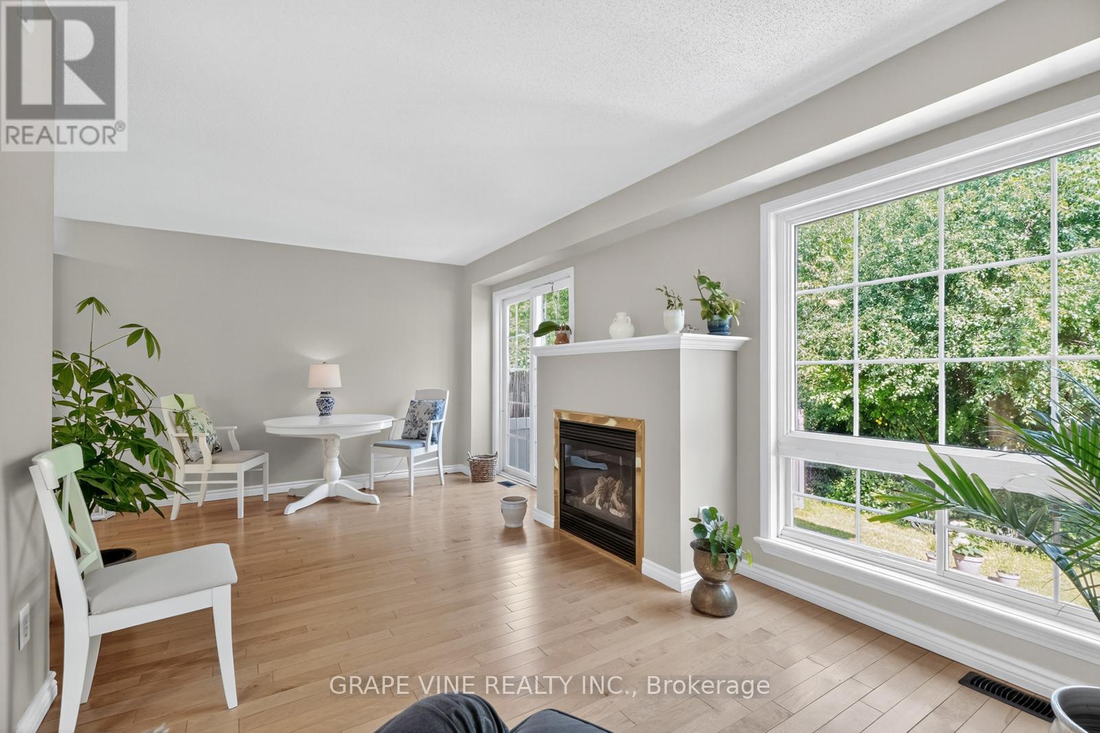 Photo 15 of 21 Fieldberry Private, Ottawa ON