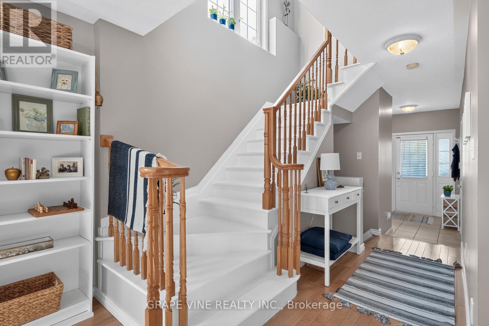 Photo 17 of 21 Fieldberry Private, Ottawa ON