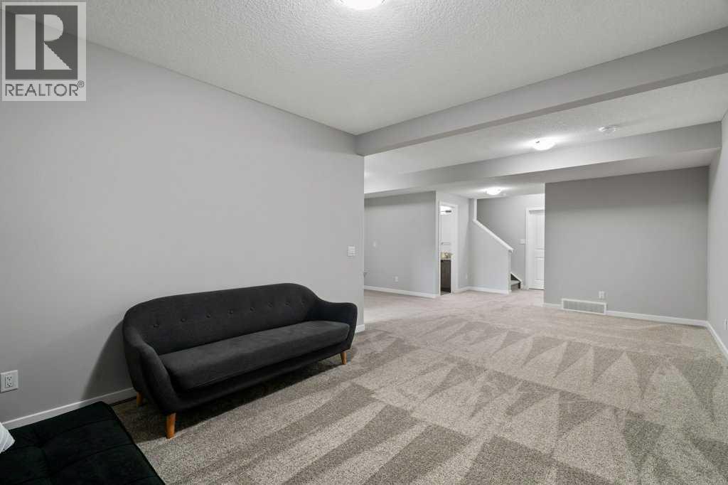 Photo 13 of 234 Carringsby Way Nw, Calgary AB