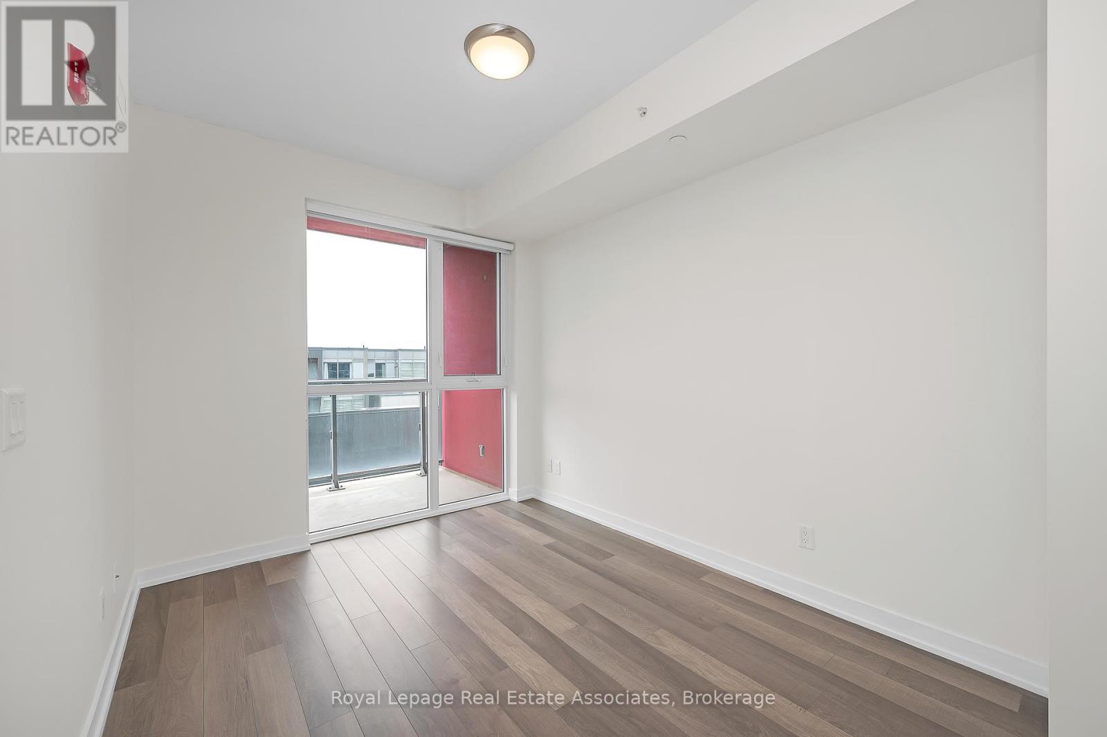 Photo 2 of B 412 5240 Dundas Street, Burlington ON