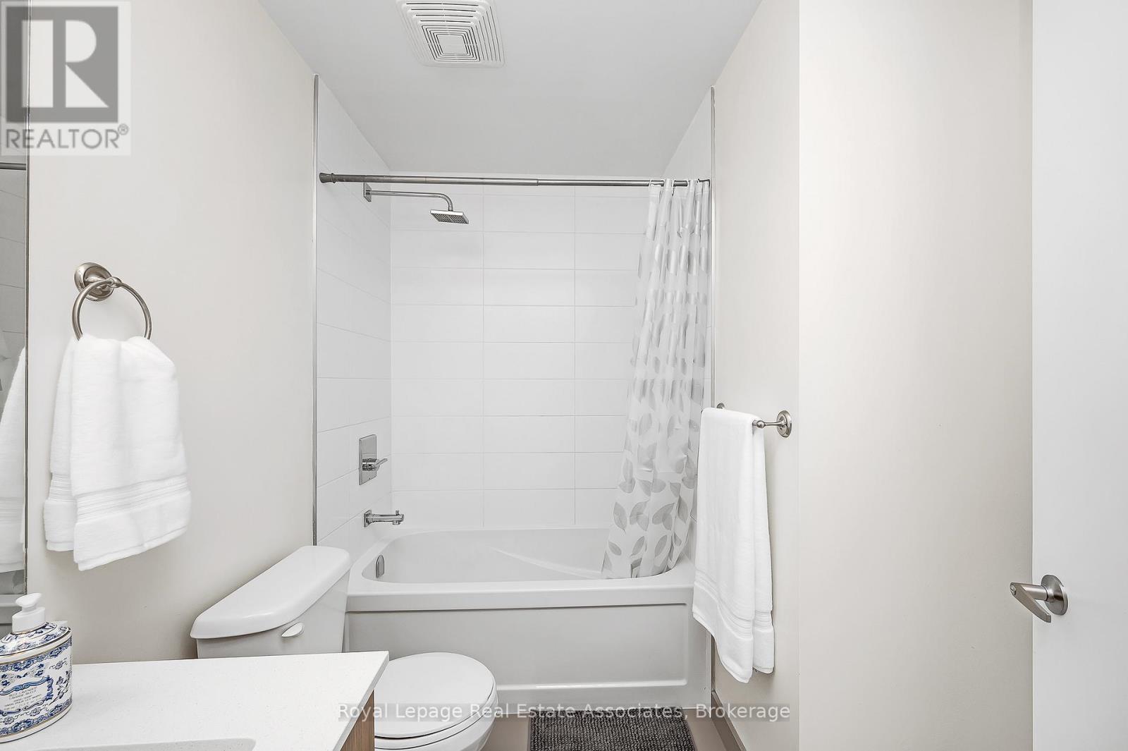 Photo 9 of B 412 5240 Dundas Street, Burlington ON