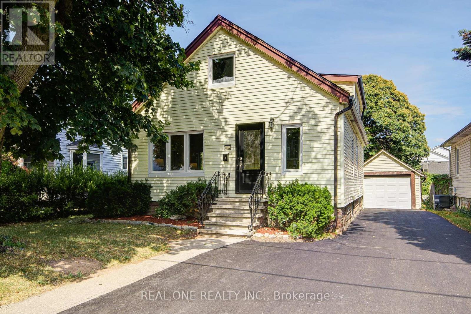 Photo 36 of 4052 Saint James Avenue, Niagara Falls ON