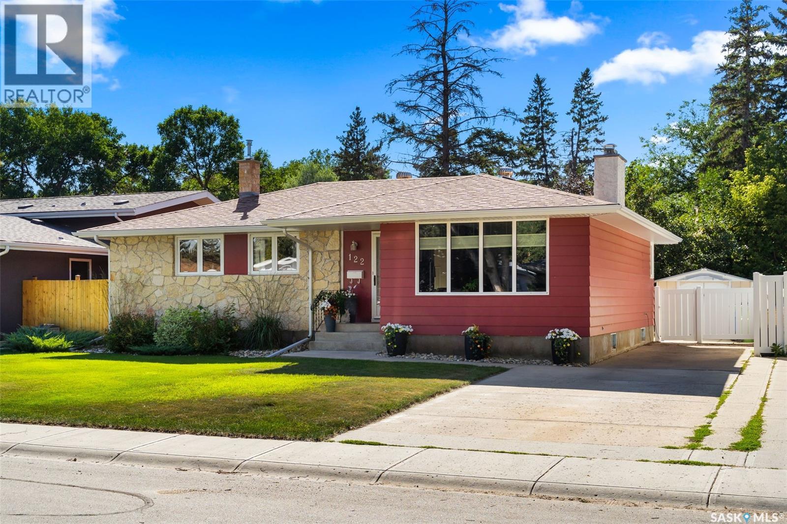 Single Family House Bungalow for Sale in  Compton ROAD Regina 