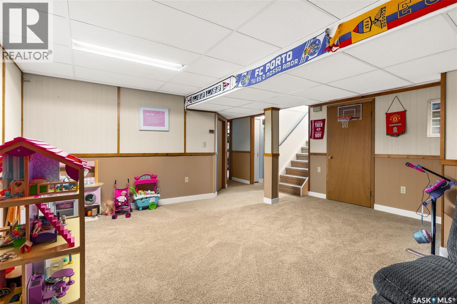 Single Family House Bungalow for Sale in  Compton ROAD Regina 