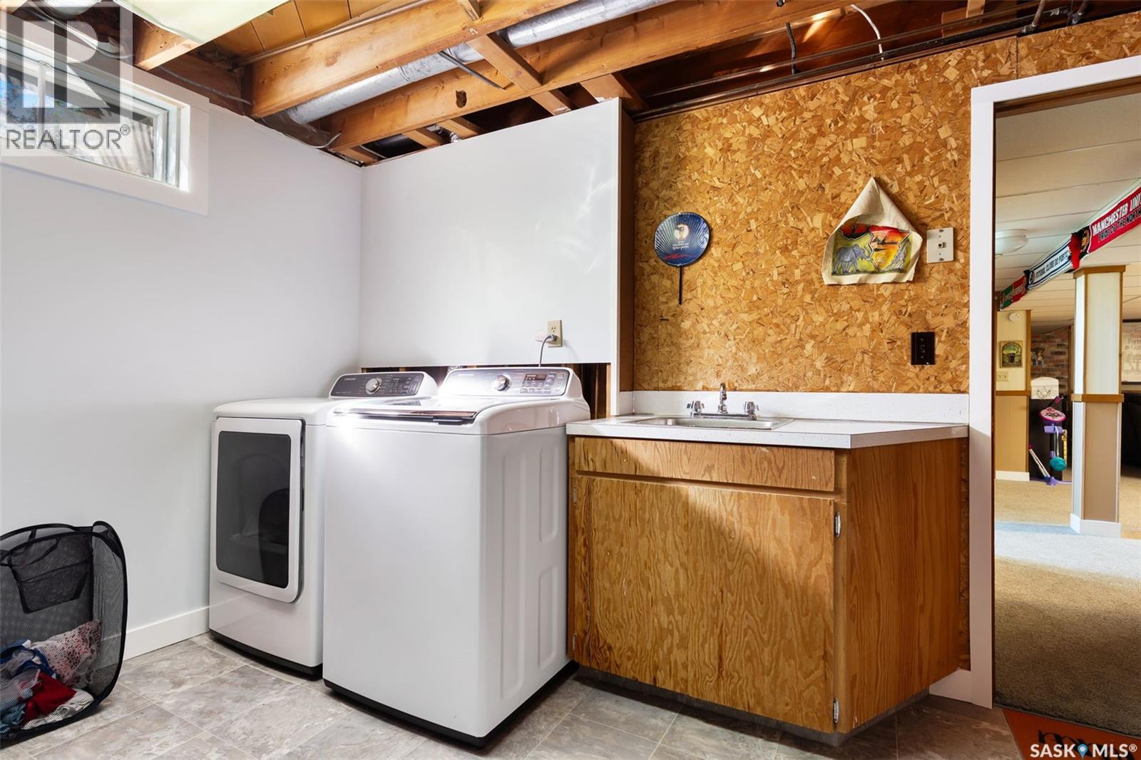 Single Family House Bungalow for Sale in  Compton ROAD Regina 