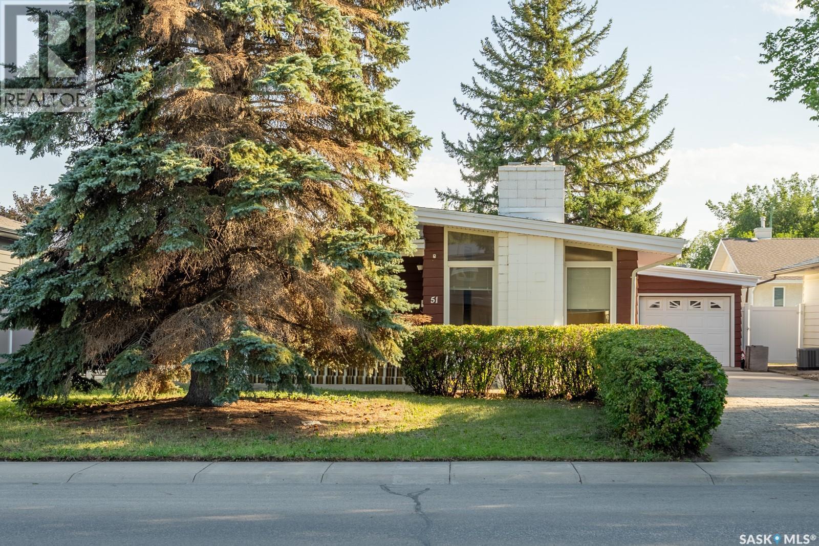 51 Sunset DRIVE, Regina, Saskatchewan