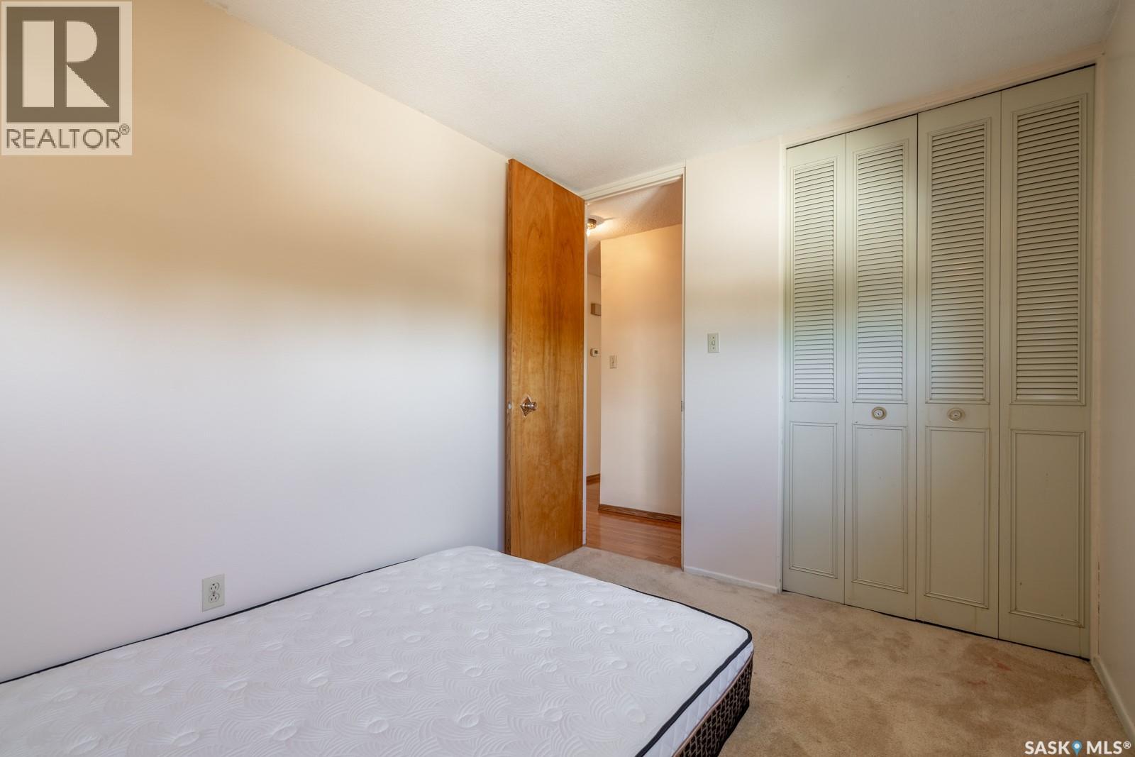 Single Family House Bungalow for Sale in  Sunset DRIVE Regina 