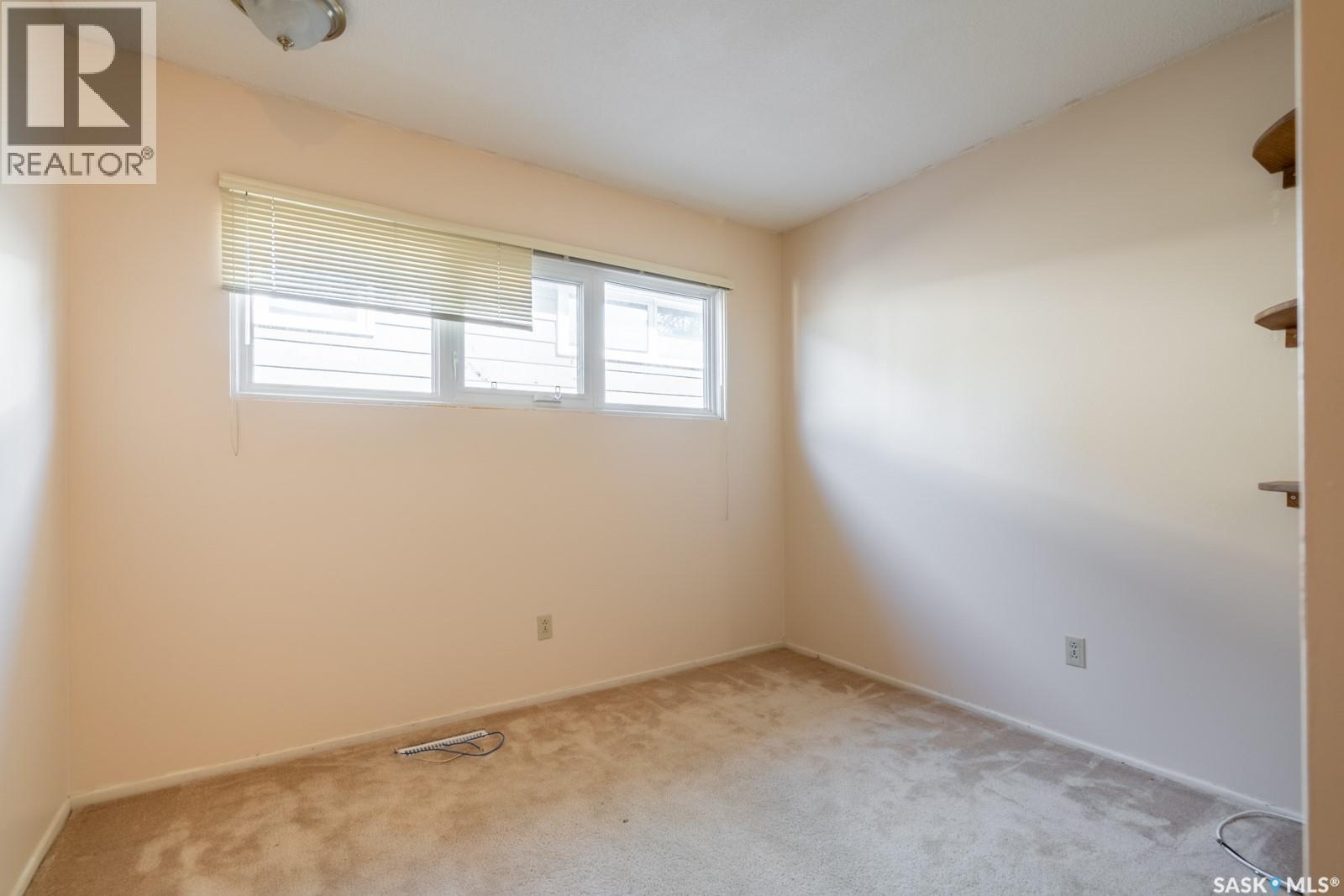 Single Family House Bungalow for Sale in  Sunset DRIVE Regina 
