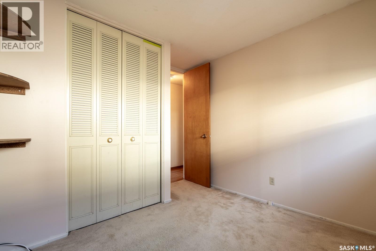 Single Family House Bungalow for Sale in  Sunset DRIVE Regina 
