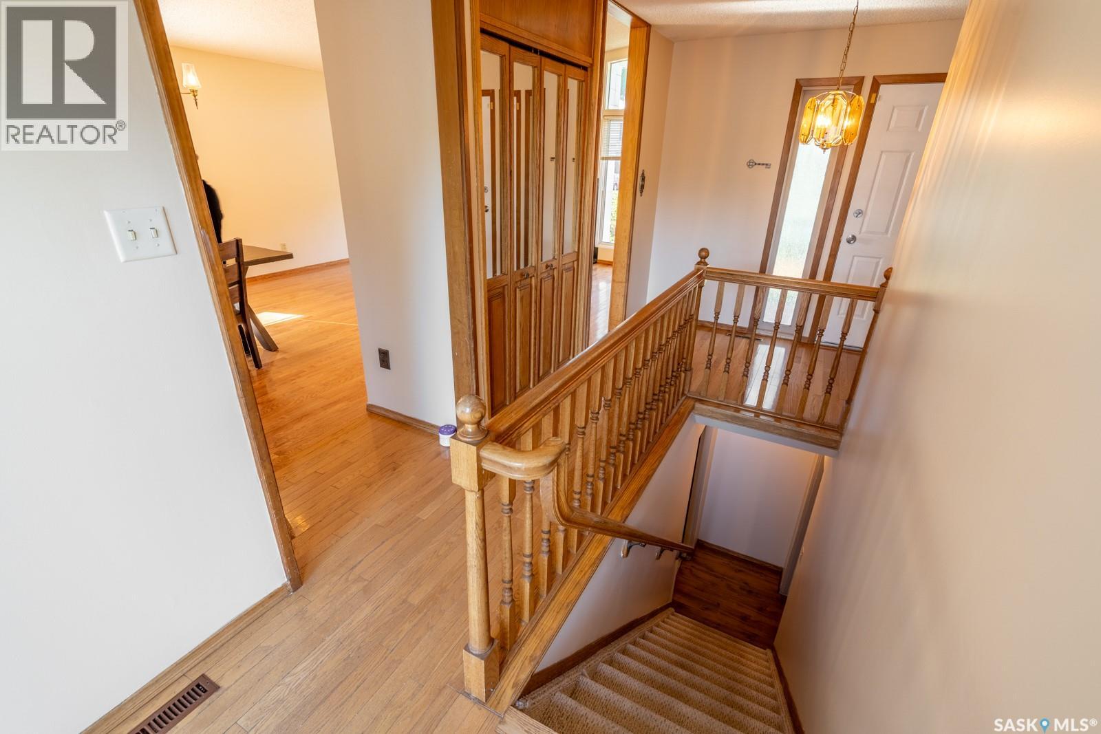 Single Family House Bungalow for Sale in  Sunset DRIVE Regina 