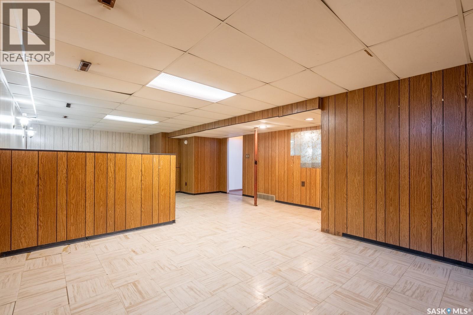 Single Family House Bungalow for Sale in  Sunset DRIVE Regina 