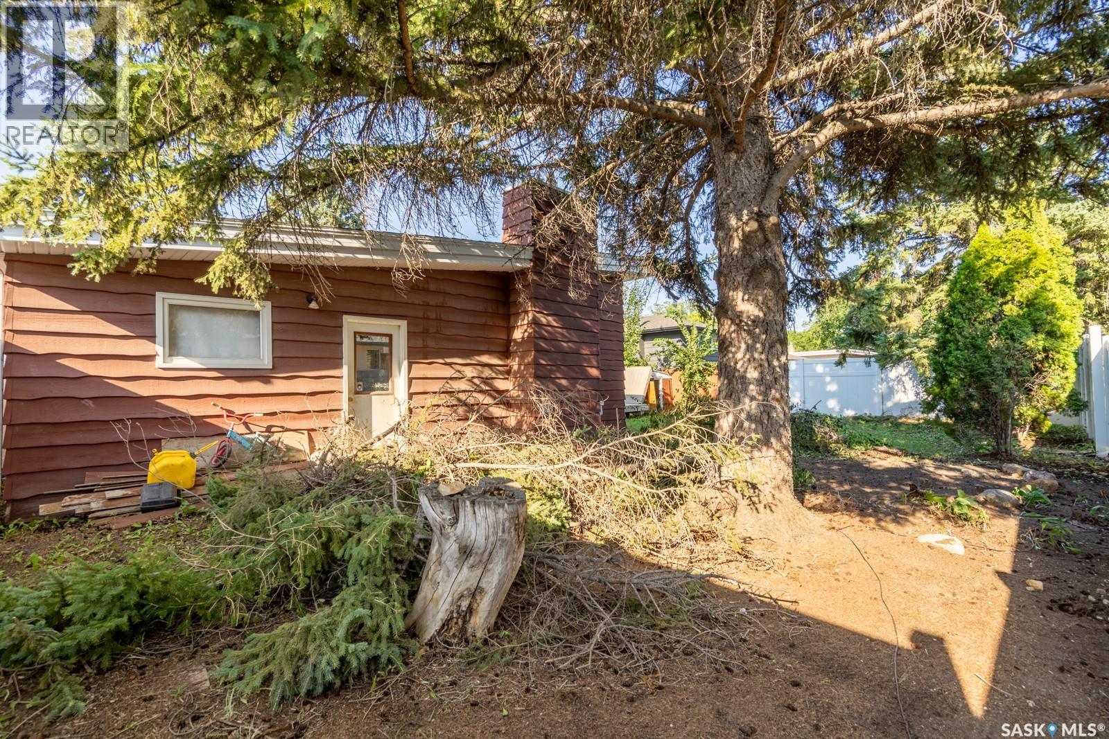 51 Sunset DRIVE, Regina, Saskatchewan