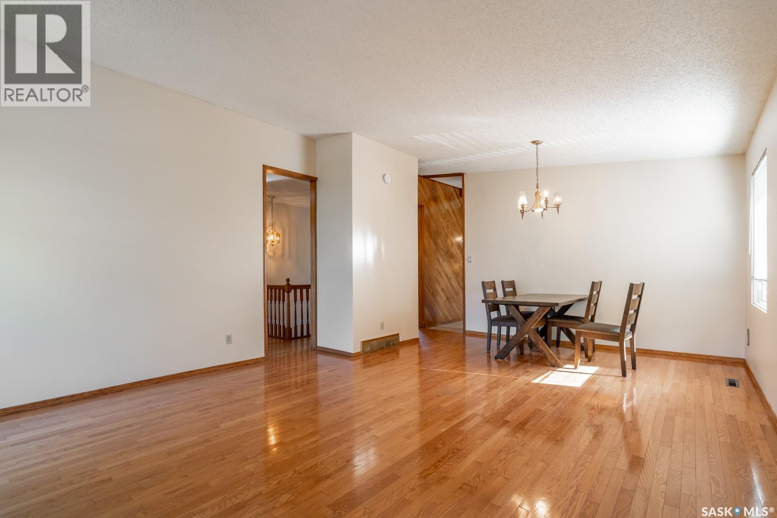 Single Family House Bungalow for Sale in  Sunset DRIVE Regina 
