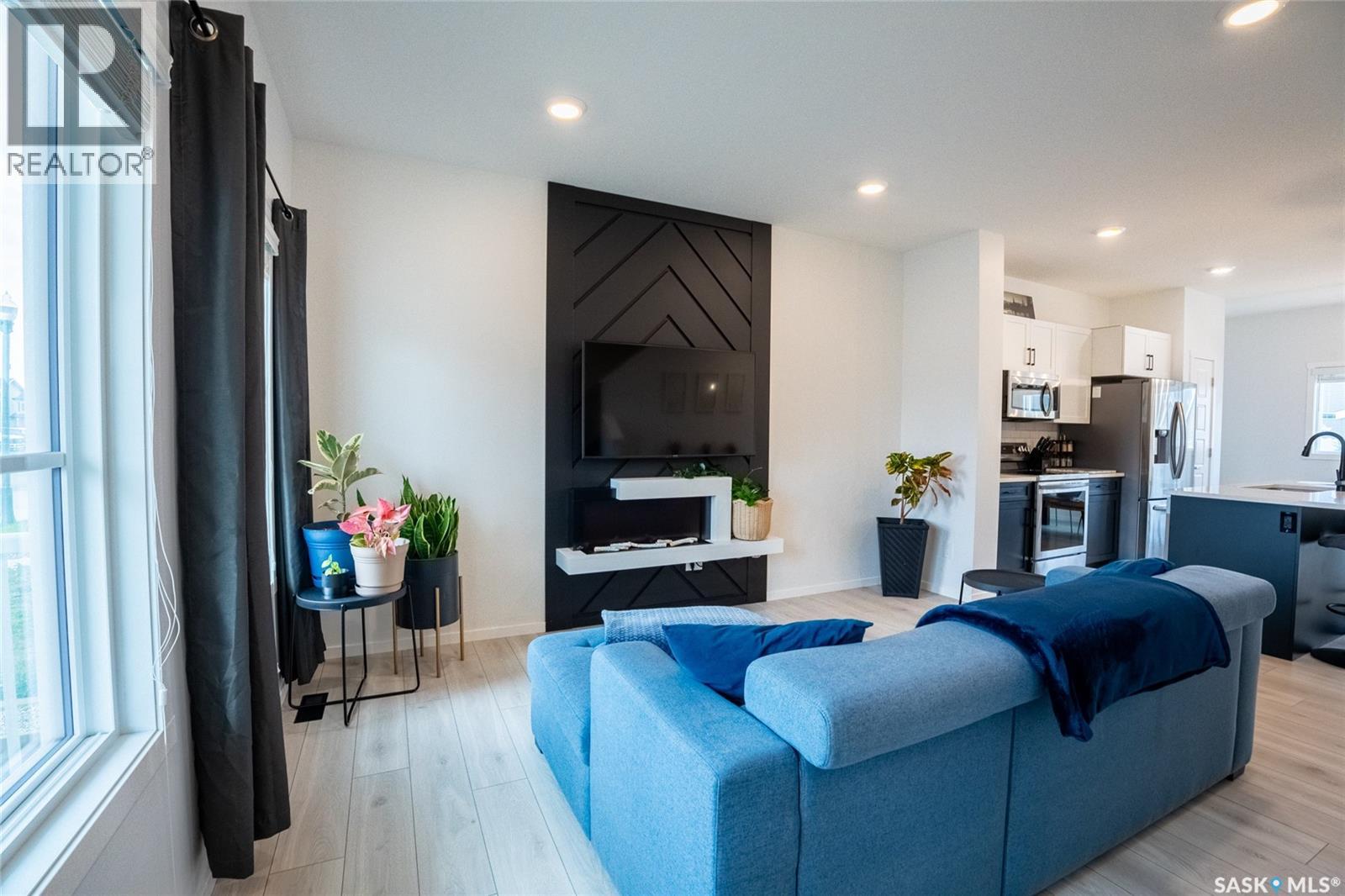 Photo 4 of 5024 Primrose Green Drive E, Regina SK