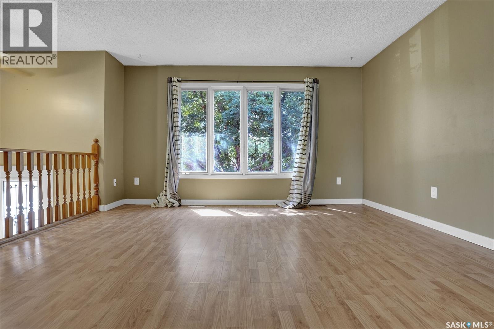 Photo 30 of 71 Rendek Crescent, Regina SK