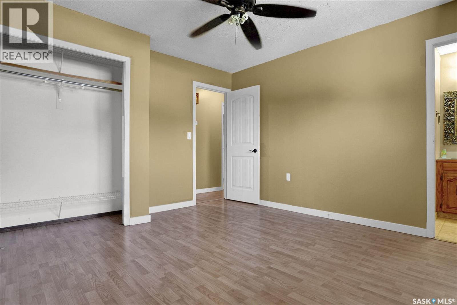 Photo 12 of 71 Rendek Crescent, Regina SK
