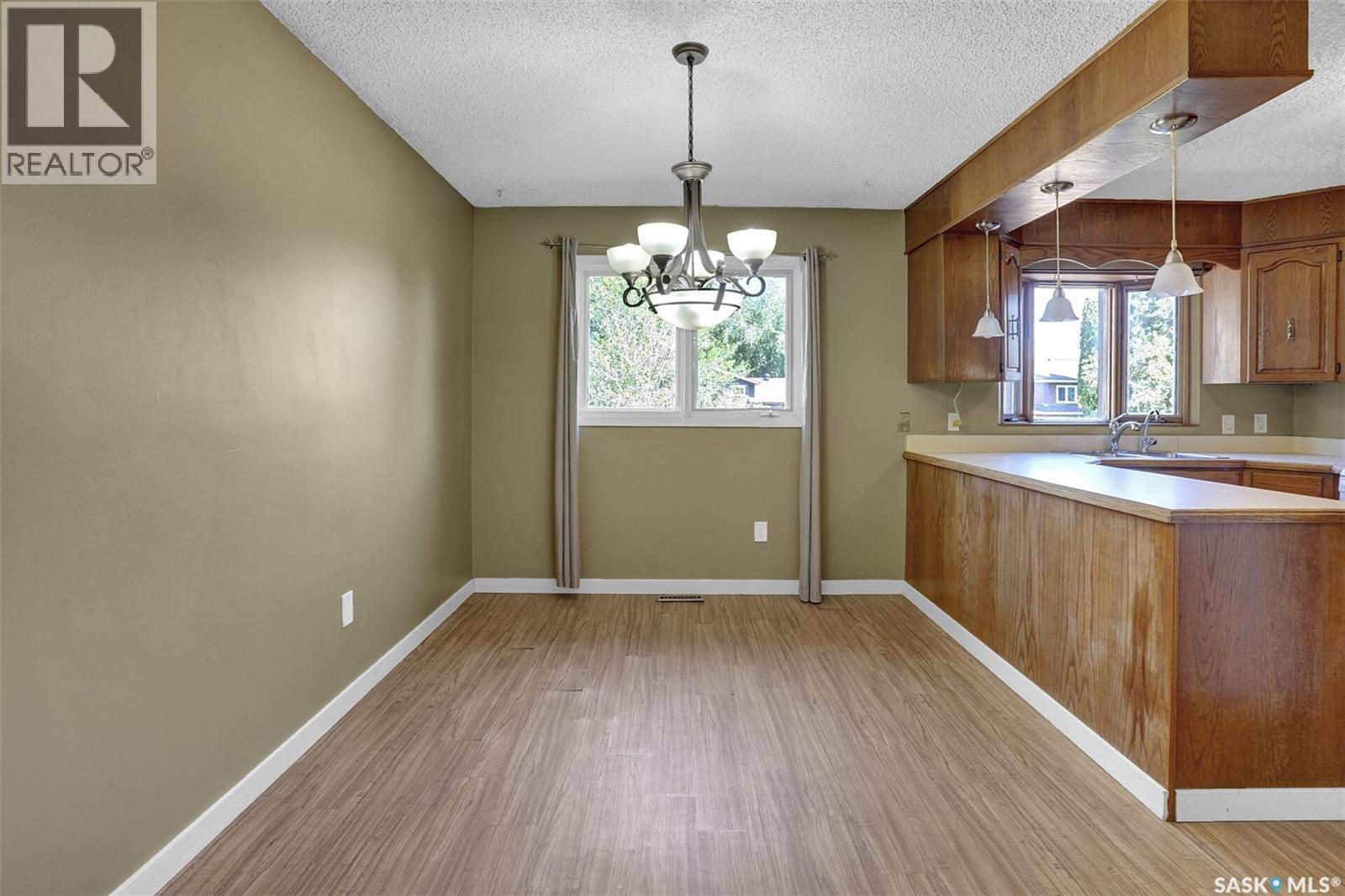 Photo 18 of 71 Rendek Crescent, Regina SK
