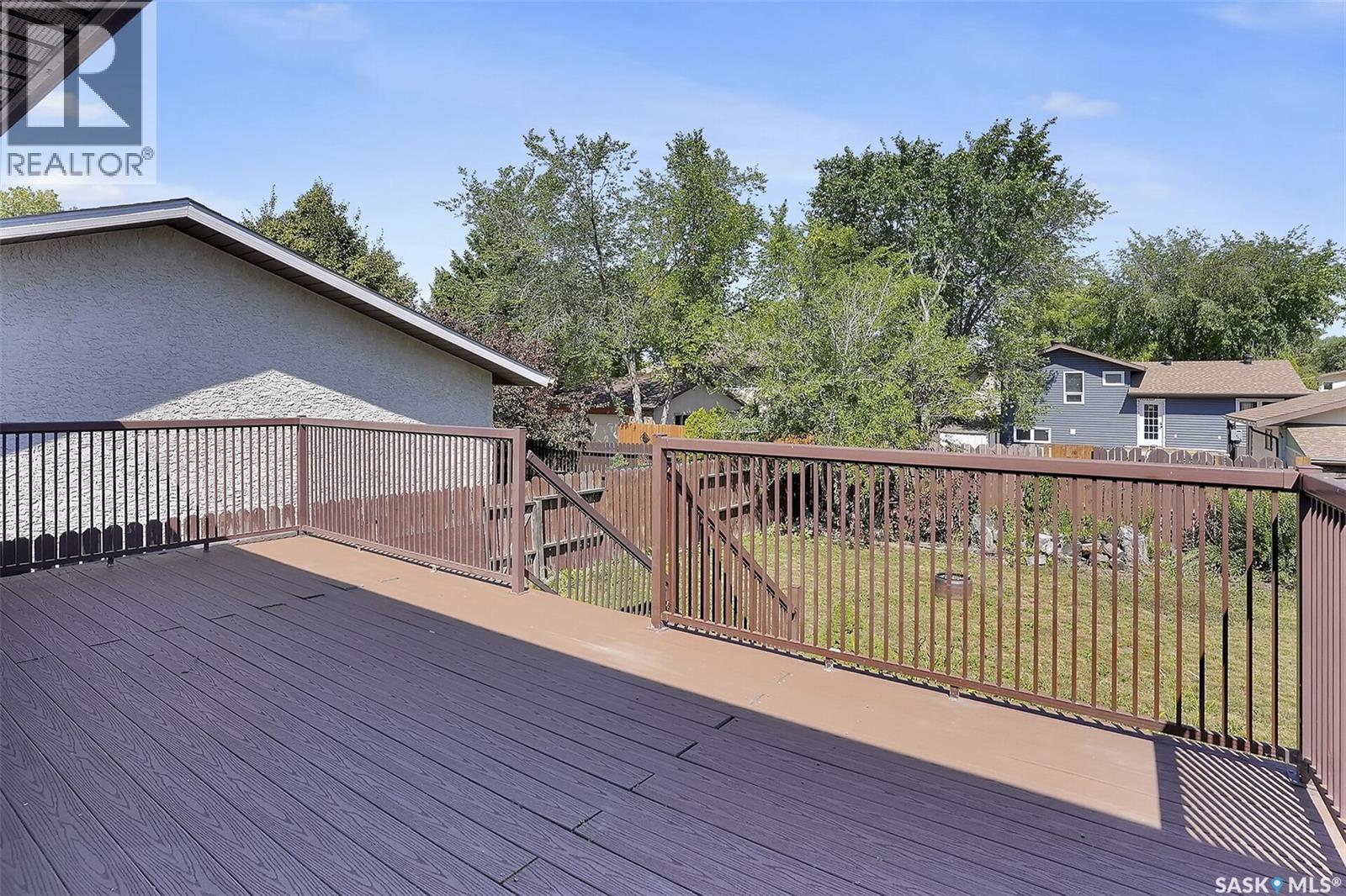 Photo 5 of 71 Rendek Crescent, Regina SK