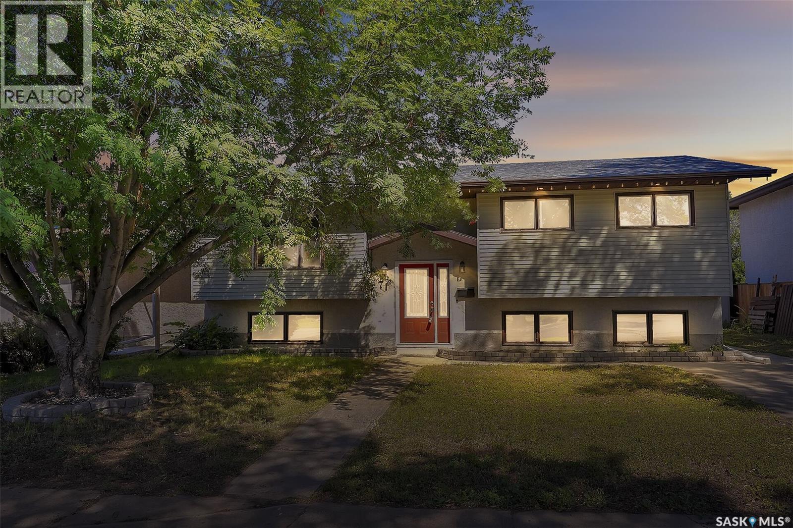 Photo 23 of 71 Rendek Crescent, Regina SK